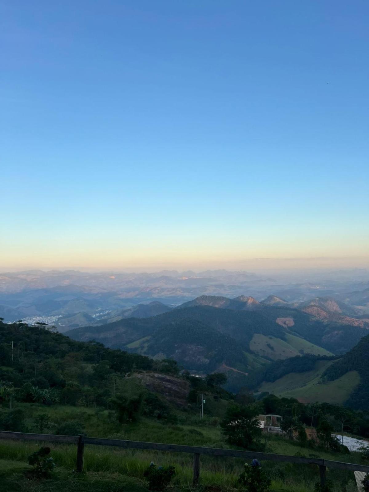 Chapeu Das Montanhas Castelo Exterior foto